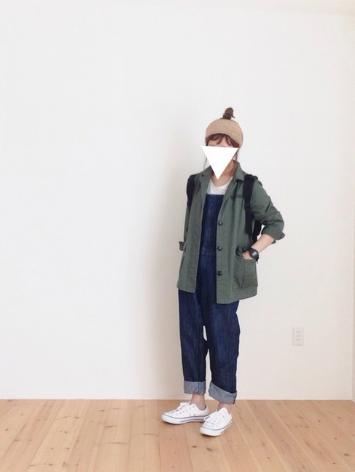 去旅行舒服又易襯!日本女生示範 4款有型又可愛的工人褲穿搭